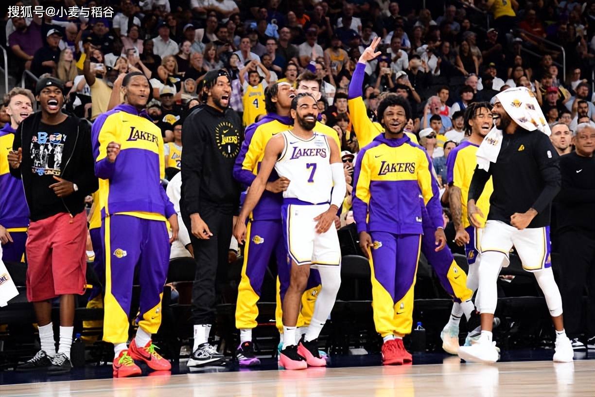 维持原判！伊森反击被里夫斯造成进攻犯规 火箭挑战失败（判罚维持！里夫斯造伊森反击进攻犯规，火箭挑战未果）