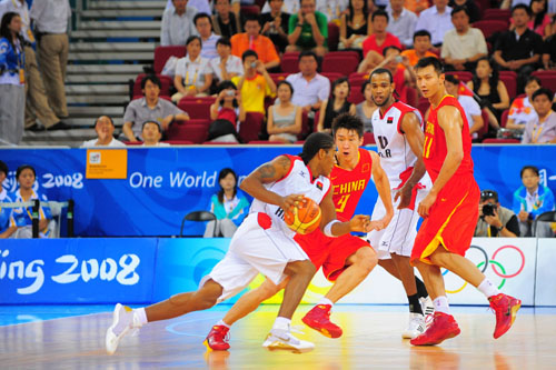 塞斯特罗：踢球风格上，我在学习卡塞米罗和克罗斯（塞斯特罗：我的踢法在向卡塞米罗、克罗斯学习）