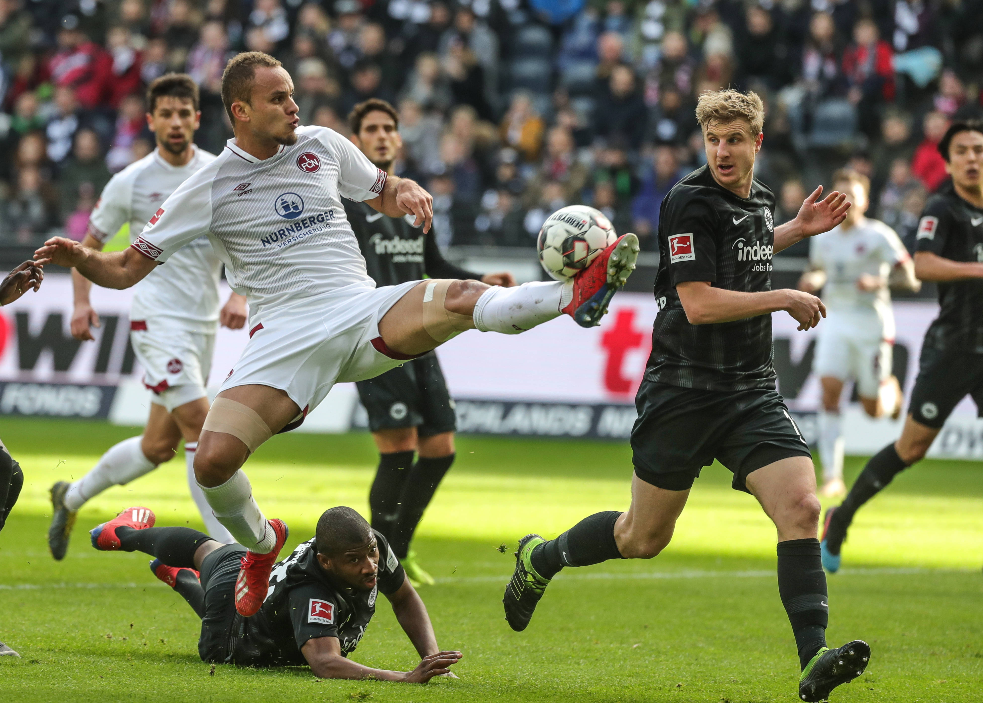 勇士上半场只得34分，创队史第四低的半场得分（勇士半场仅34分，创队史半场得分第4低）