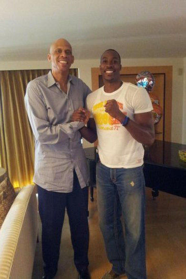 雷克瑟姆队长：在主场竟然有卡迪夫球迷挑衅我，我把他拳击了（雷克瑟姆队长：主场遭卡迪夫球迷挑衅，我出拳回应）