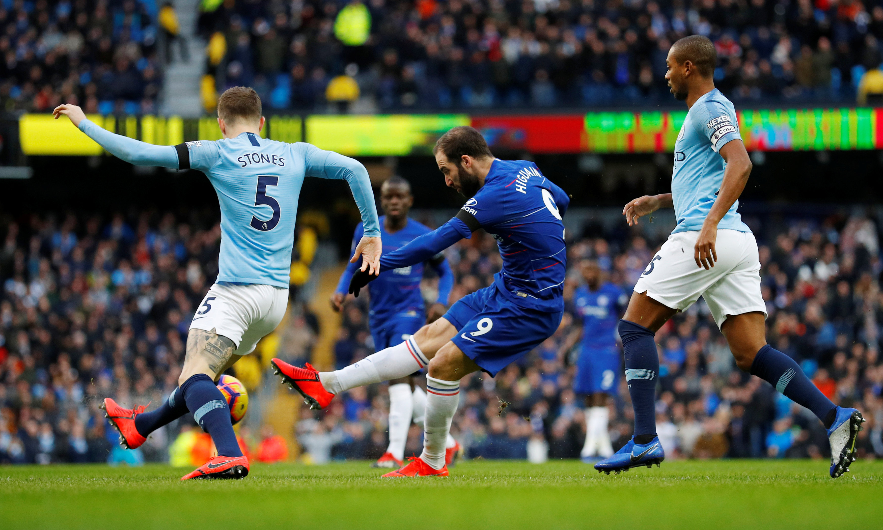 博主：原青岛海牛门将韩镕泽、原成都蓉城中场严鼎皓加盟辽宁铁人（据博主称：前海牛门将韩镕泽、前蓉城中场严鼎皓已加盟辽宁铁人）