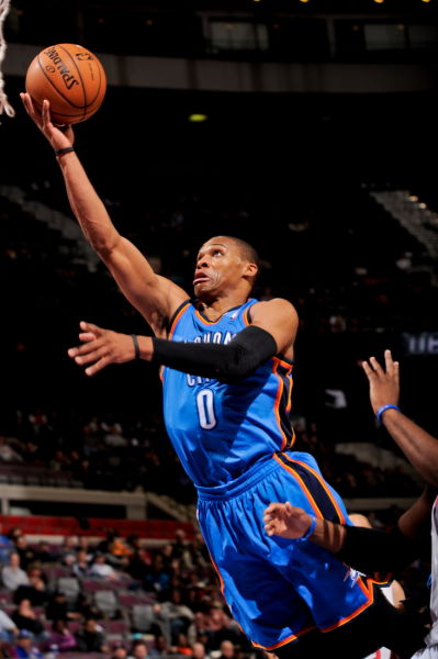 李帅与海港球迷同庆：尊敬的四星球迷，冠军是我们一起拿到的（李帅与海港球迷同庆：致敬四星球迷，冠军属于我们所有人）