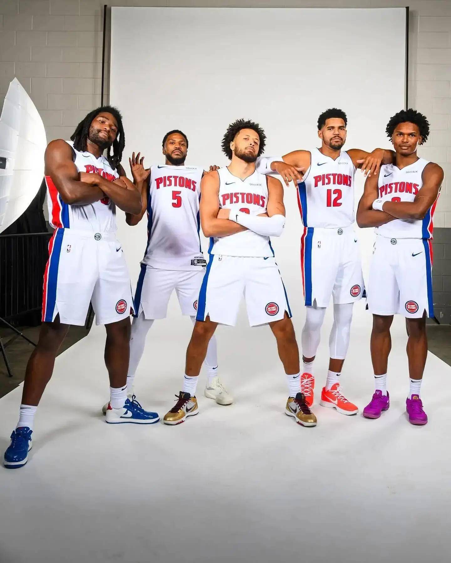 国少参加U17亚洲杯预选赛名单：邝兆镭、万项在列，谢晋入选（国少U17亚洲杯预选赛名单公布：邝兆镭、万项在列，谢晋上榜）