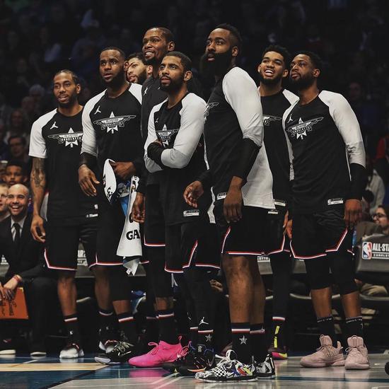 拉基蒂奇：无论哪队球迷都会喜欢魔笛；亚马尔要走自己的路（拉基蒂奇：不论支持哪队，球迷都会爱魔笛；亚马尔应走自己的路）