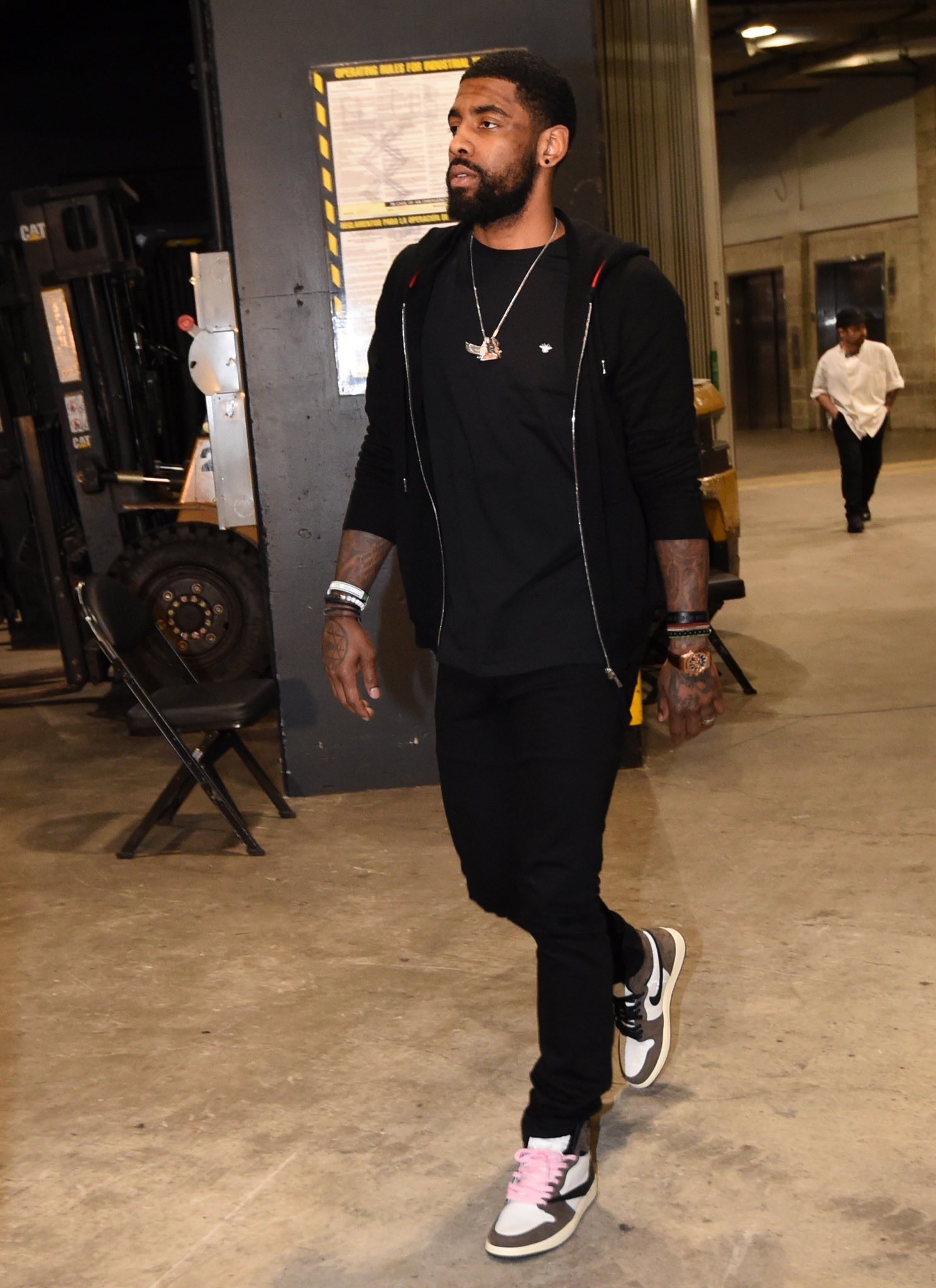 格瓦：阿森纳、维拉和切尔西都很出色，这个赛季不会轻松（格瓦：阿森纳、维拉、切尔西表现出色，本赛季注定不轻松）