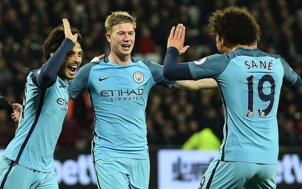 记者：本届世界杯将有半场球员和教练采访，赛前两天开发布会（记者称本届世界杯将引入半场球员、教练采访，赛前两日举行发布会）