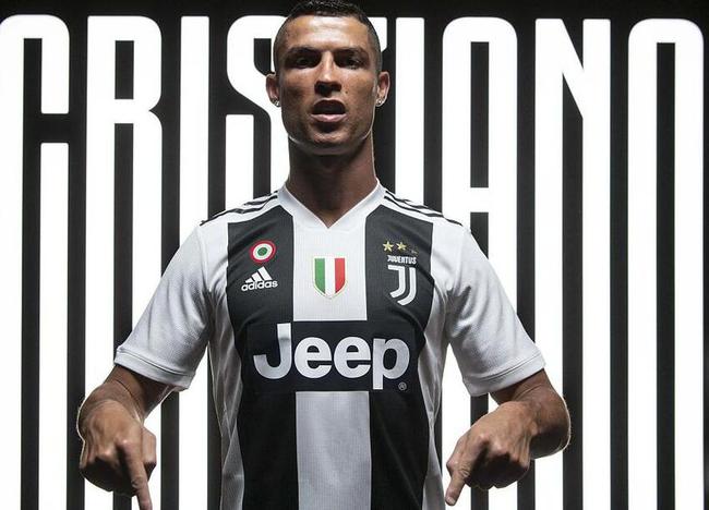 邮报：特朗普送C罗一把白宫金钥匙，该礼物专为特别宾客准备（邮报：特朗普向C罗赠予白宫金钥匙，此礼为贵宾专属）