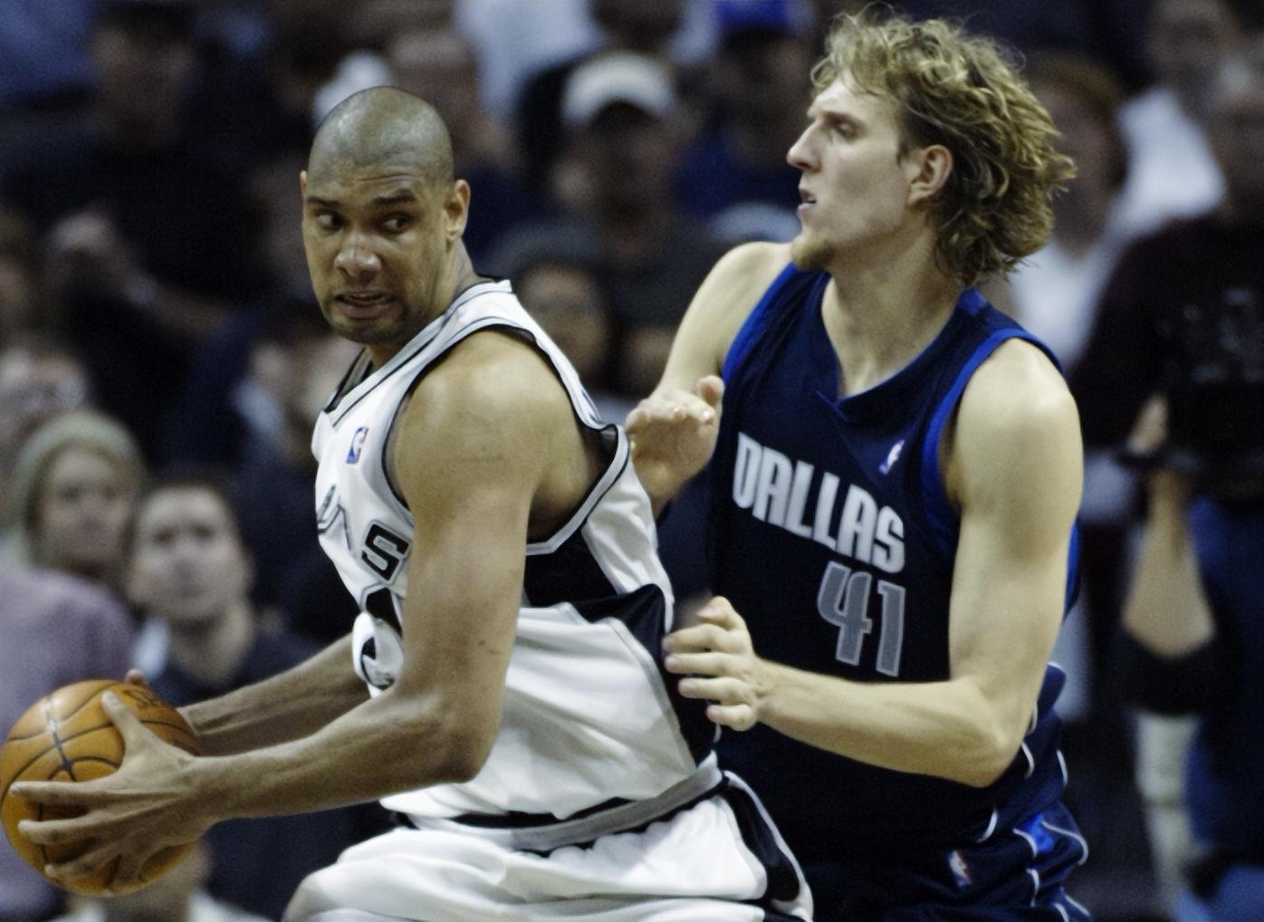 每体为巴萨评分：莱万9分最高，什琴斯尼4分最低（每体评巴萨：莱万9分居首，什琴斯尼4分垫底）