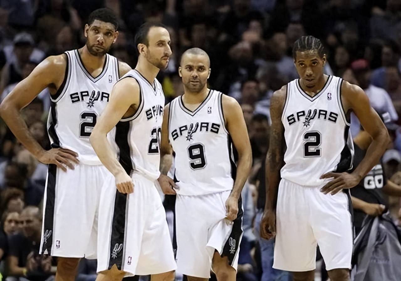 美记：字母哥24年曾遭遇相似伤病，导致错过季后赛（美记称字母哥2024遭遇类似伤病，缺席季后赛）