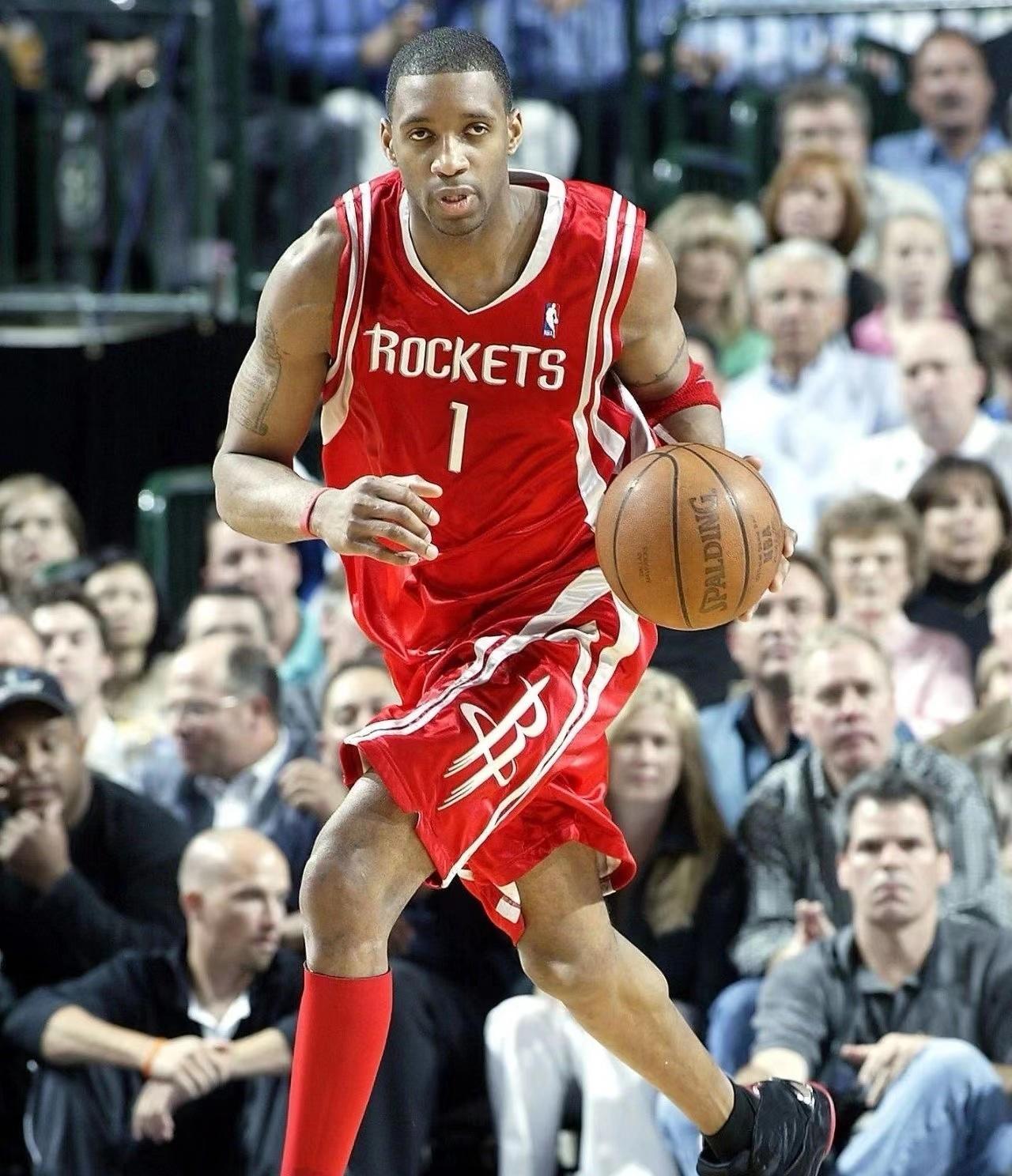 快船内线攻势持续发力（快船内线进攻势头不减）