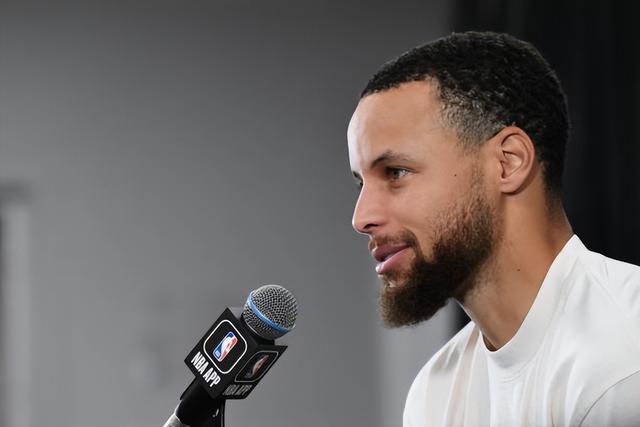 🎮K杯战报：T1决胜局落后7K翻盘，让二追三逆转DK挺进决赛（K杯速报：T1让二追三，决胜局7K劣势完成翻盘，击败DK挺进决赛）