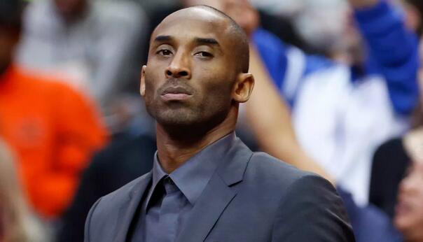 绿茵场上的百年世仇，皇马与巴萨，一场足球背后的政治战争（皇马vs巴萨：百年宿敌，绿茵之战背后的政治角力）